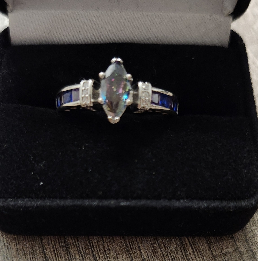 Elegant Silver and Blue Women's Ring